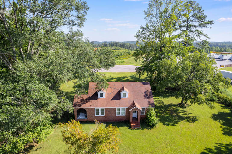 how to sell a fixer-upper home fast