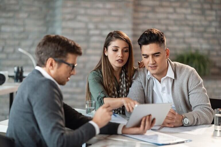how to market yourself as a real estate agent
