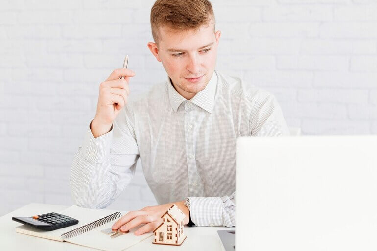 Reducing Overhead Costs With a Virtual Real Estate Assistant