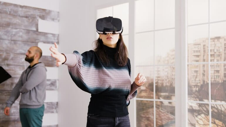 Augmented Reality Virtual House Tours