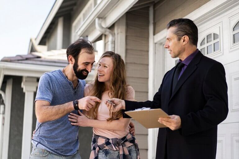 real estate agents in detroit