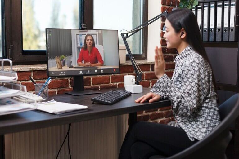 Transaction Coordinators Engaging With Clients