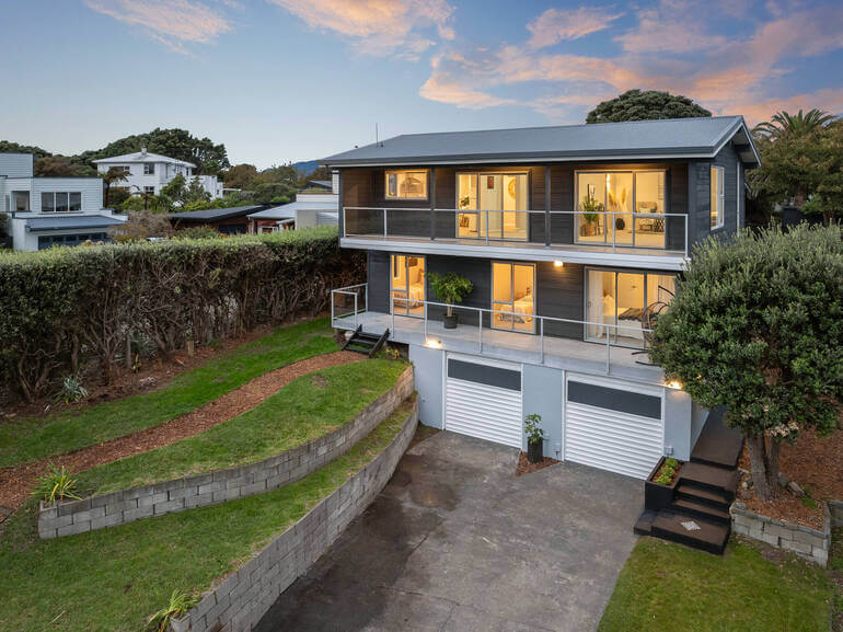 AI Real Estate Photo Editing by AgentUp