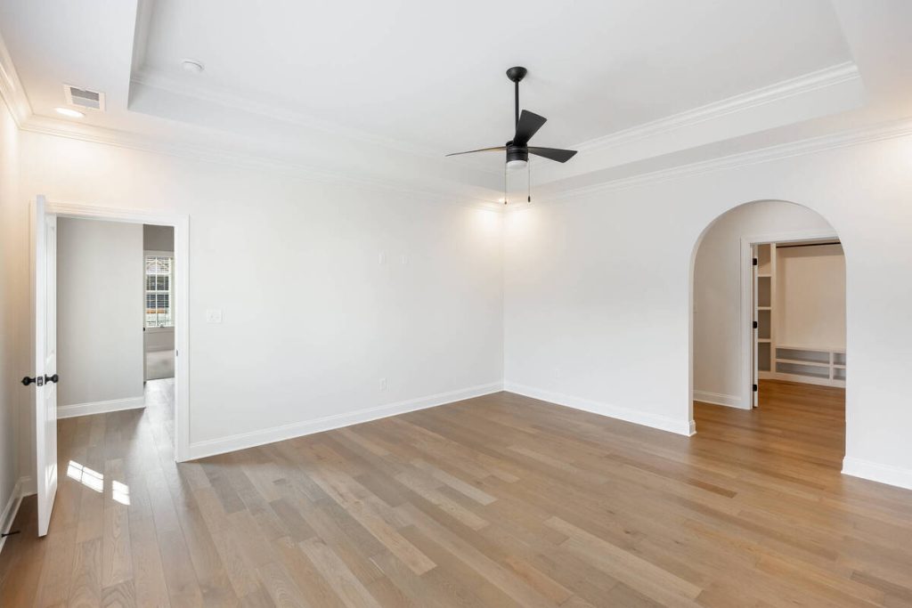 Empty living room before AI virtual staging, showcasing the vacant space prior to furnishing.