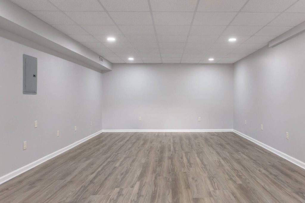 Empty real estate listing room before virtual staging
